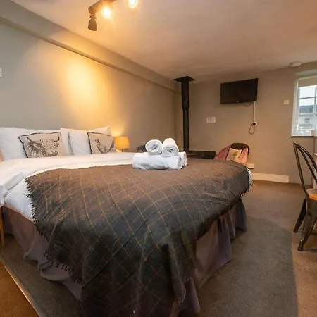 High Paradise Farm ファームステイ *