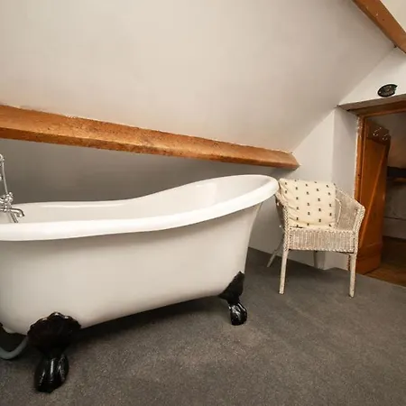 High Paradise Farm ファームステイ *