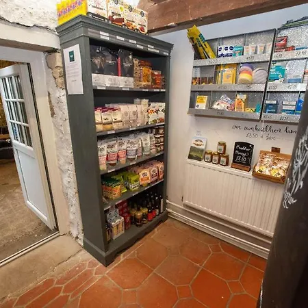 High Paradise Farm 서스크